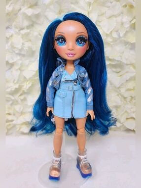 🦋 MGA Rainbow High Skyler Bradshaw Fashion Doll - Blue Fashion Doll First Ed